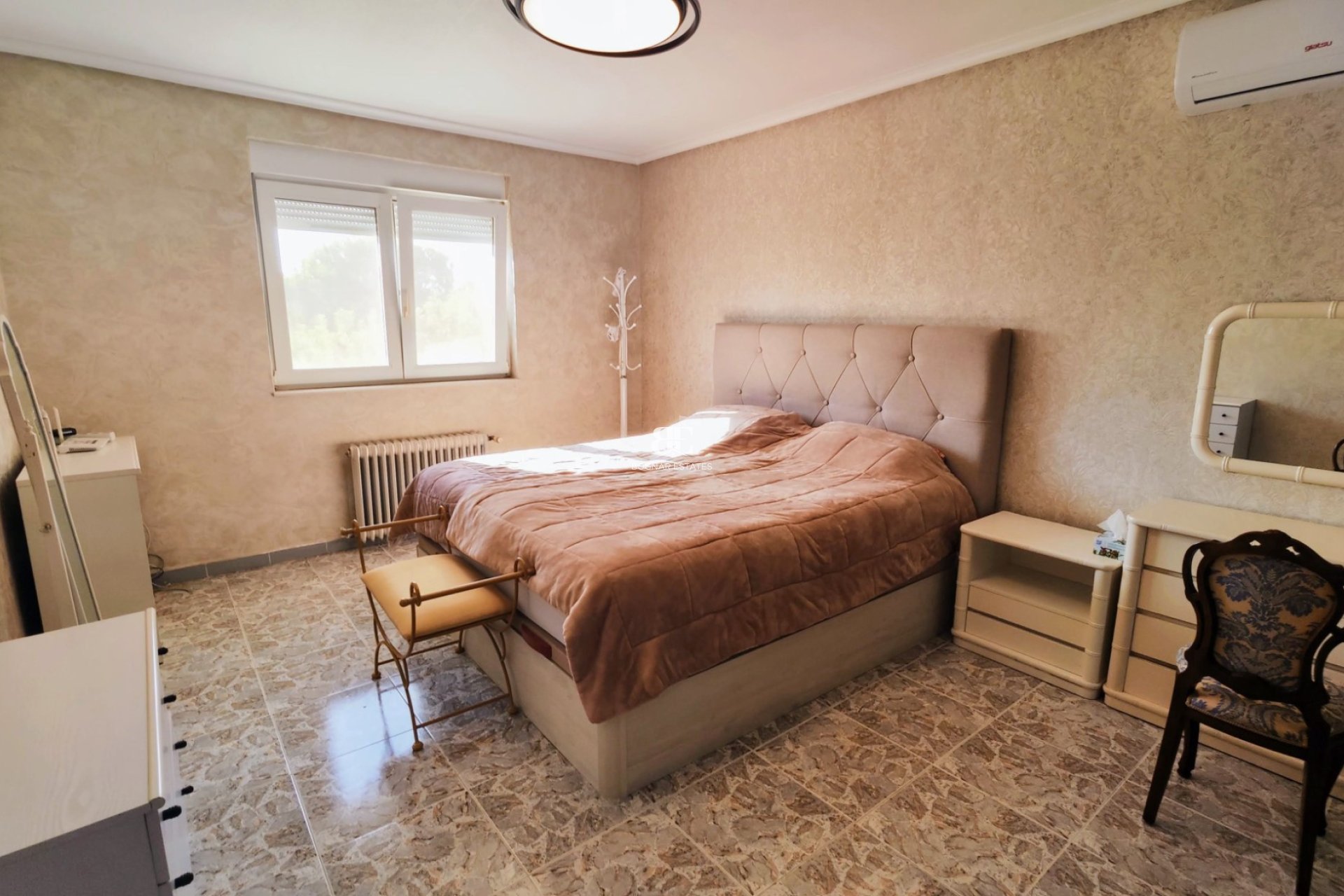 Resale - Country House -
San Miguel de Salinas