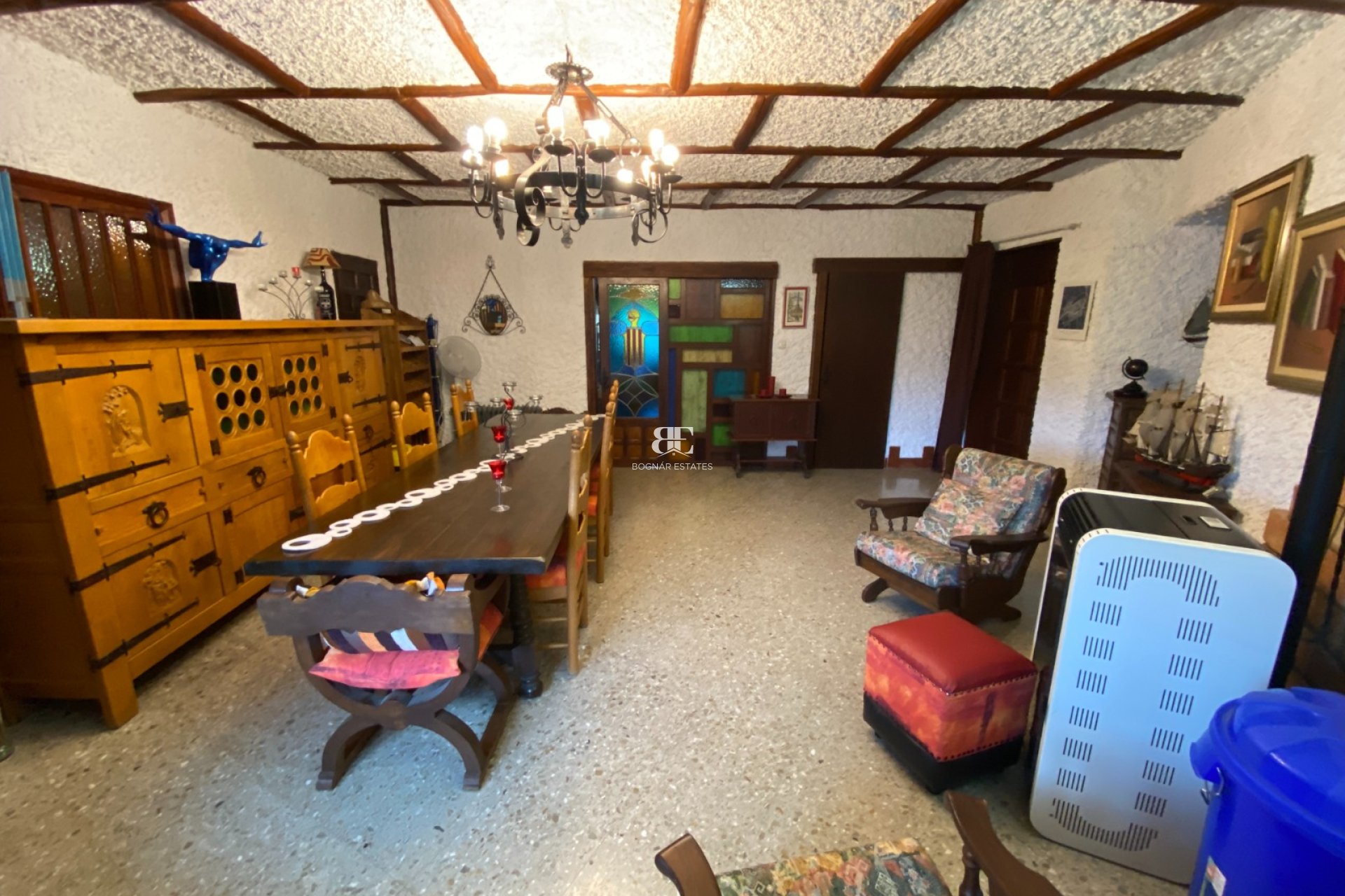 Resale - Country House -
Sax