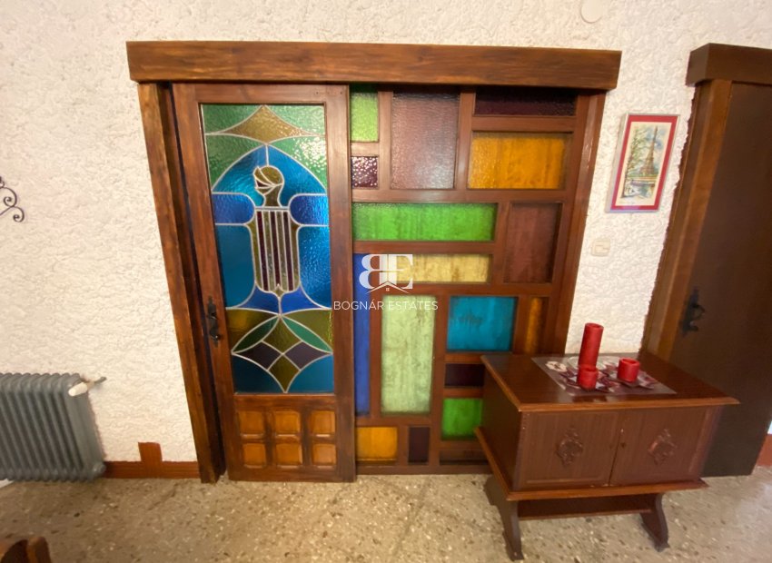 Resale - Country House -
Sax