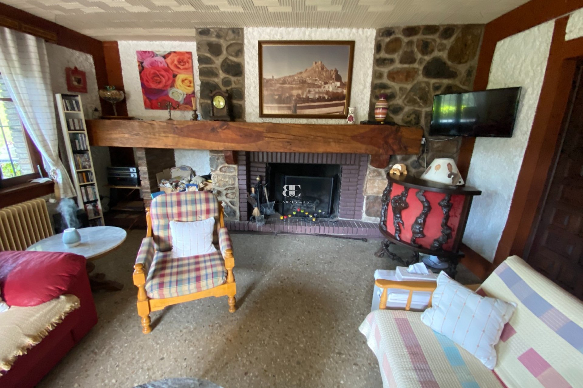 Resale - Country House -
Sax
