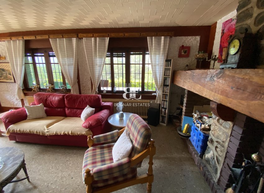 Resale - Country House -
Sax