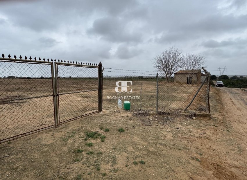 Resale - Land -
Elche - La Marina