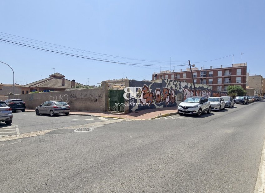 Resale - Land -
Guardamar del Segura - Pueblo