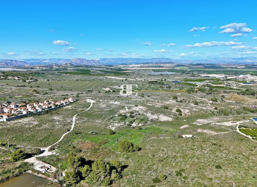 Resale - Land -
San Miguel de Salinas