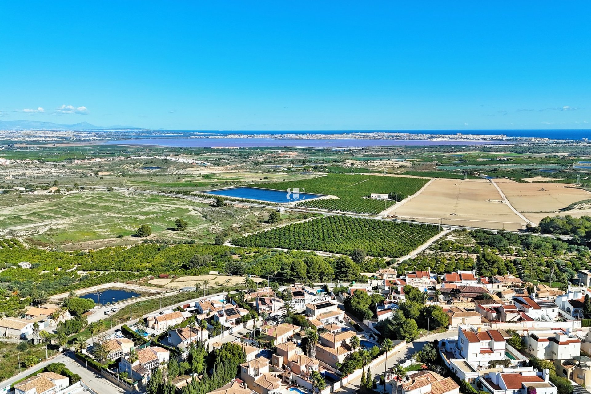 Resale - Land -
San Miguel de Salinas