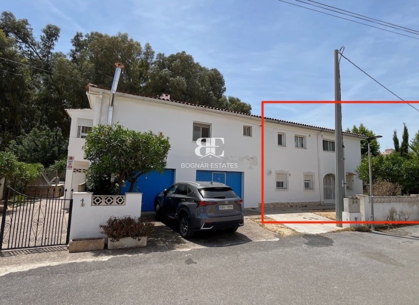 Resale - Townhouse -
Albir