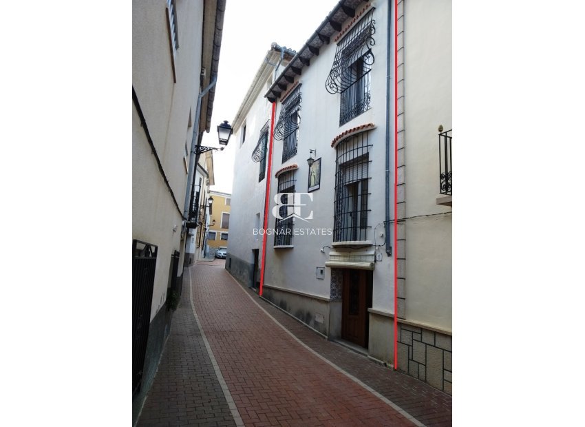 Resale - Townhouse -
Almudaina