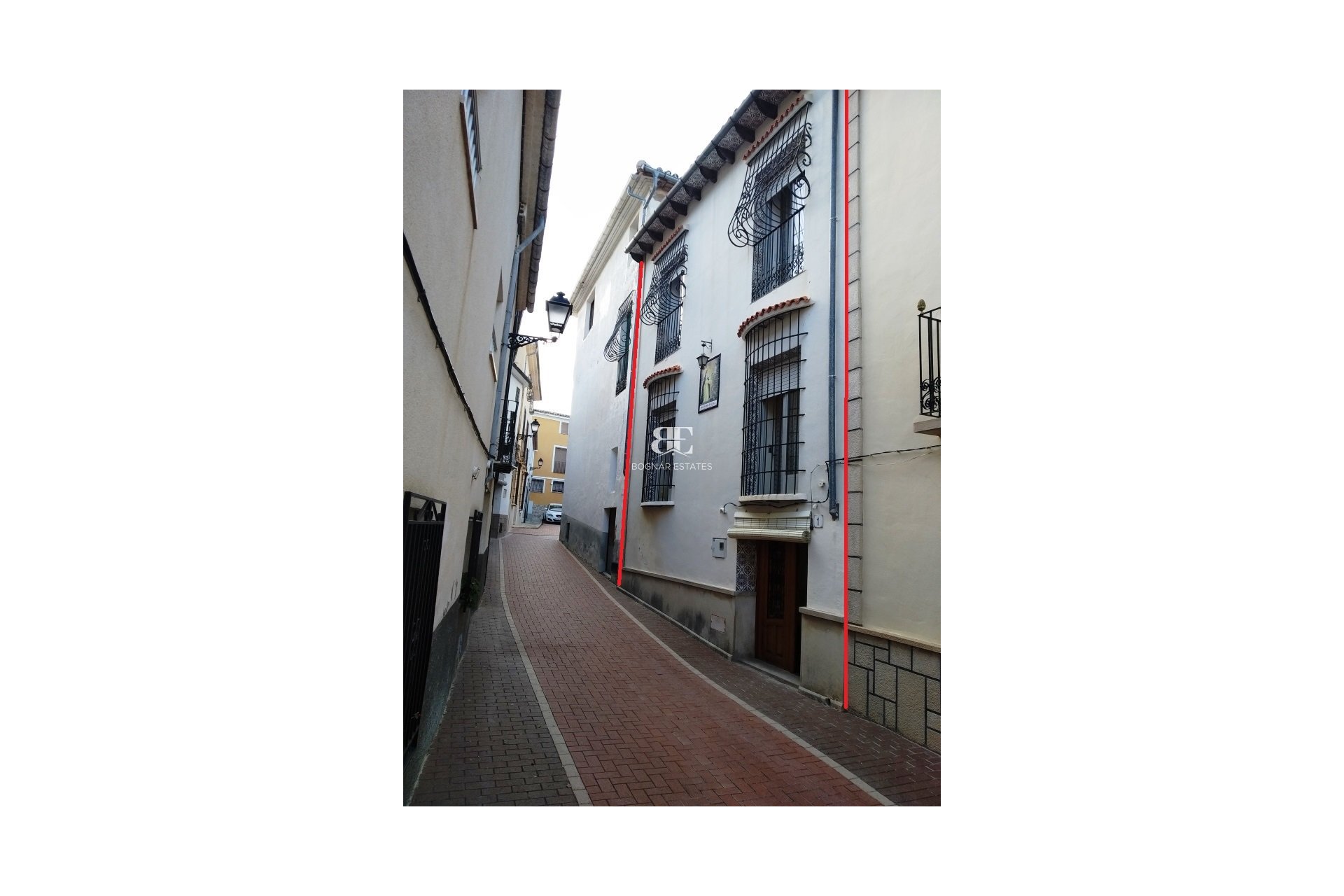 Resale - Townhouse -
Almudaina