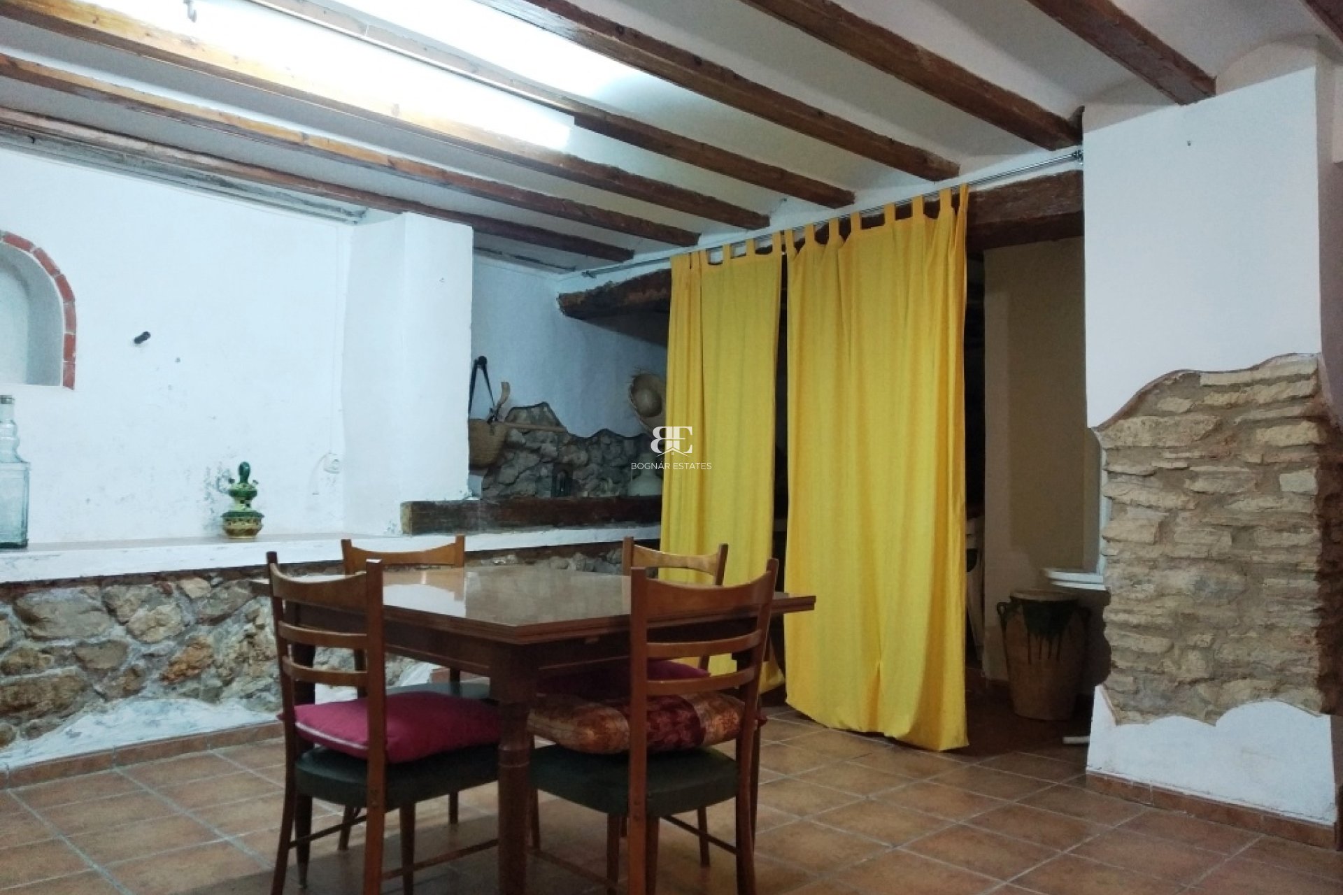 Resale - Townhouse -
Almudaina