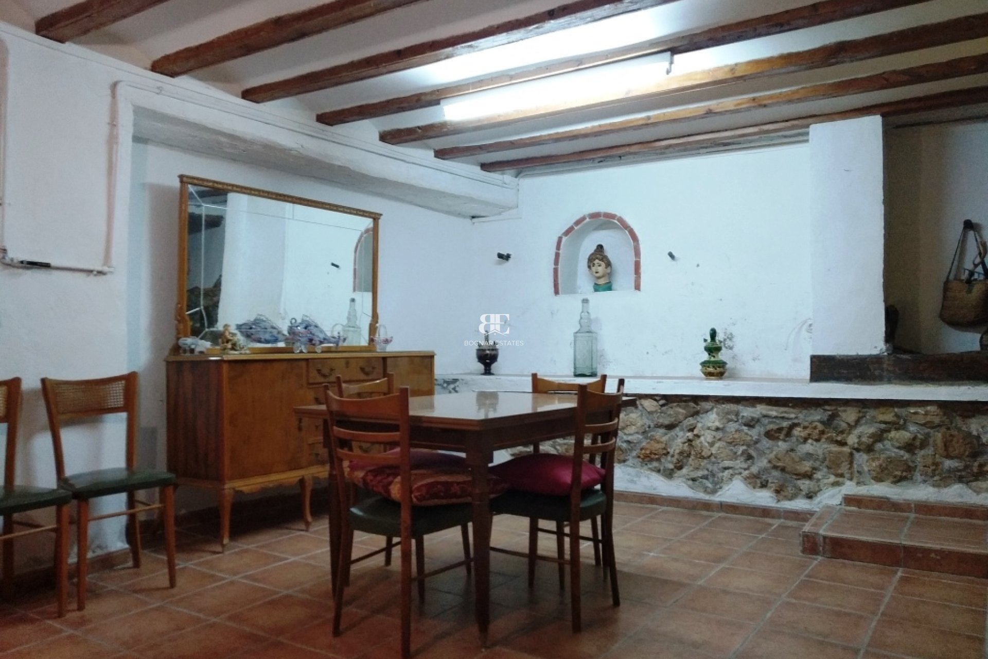 Resale - Townhouse -
Almudaina