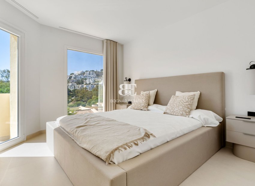 Resale - Townhouse -
Benahavis - La Quinta