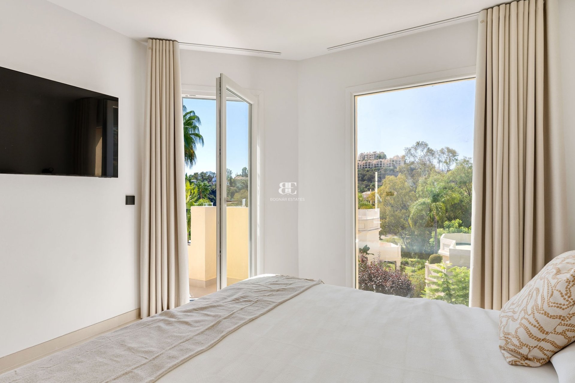 Resale - Townhouse -
Benahavis - La Quinta