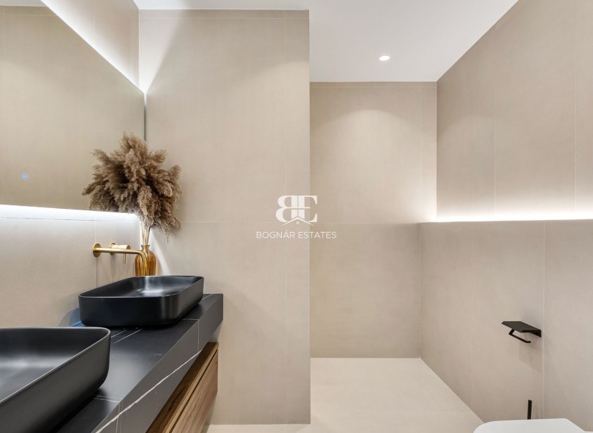 Resale - Townhouse -
Benahavis - La Quinta