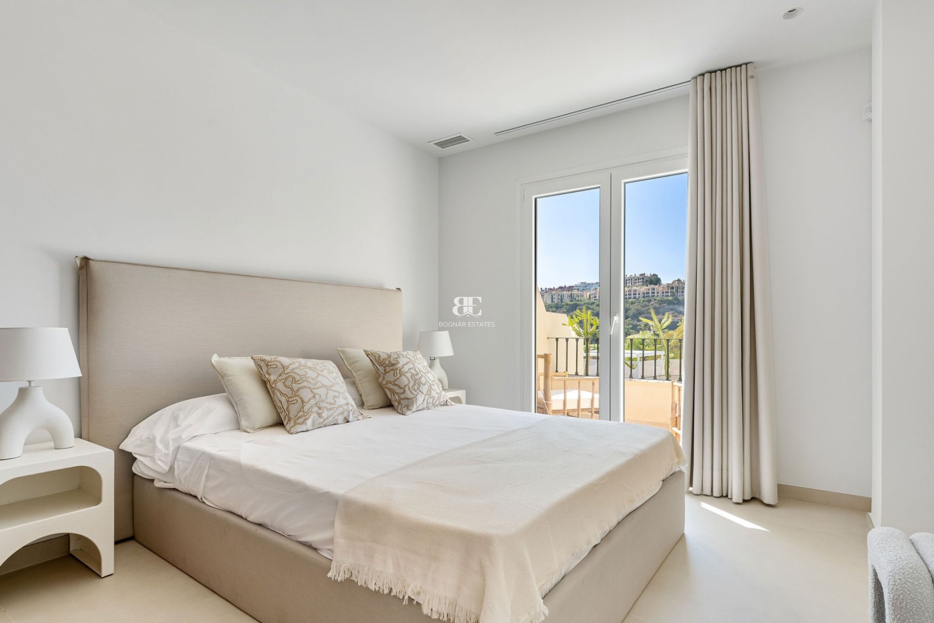 Resale - Townhouse -
Benahavis - La Quinta
