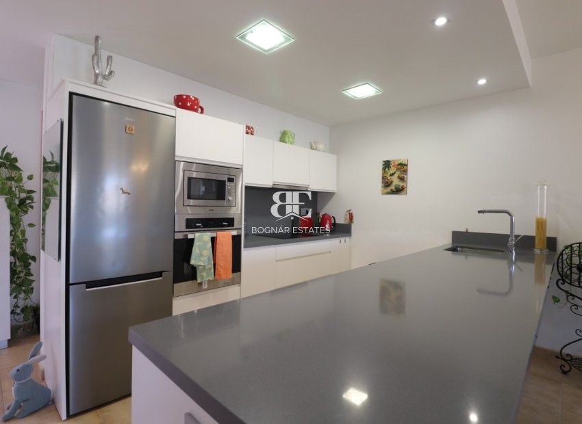 Resale - Townhouse -
Benijofar