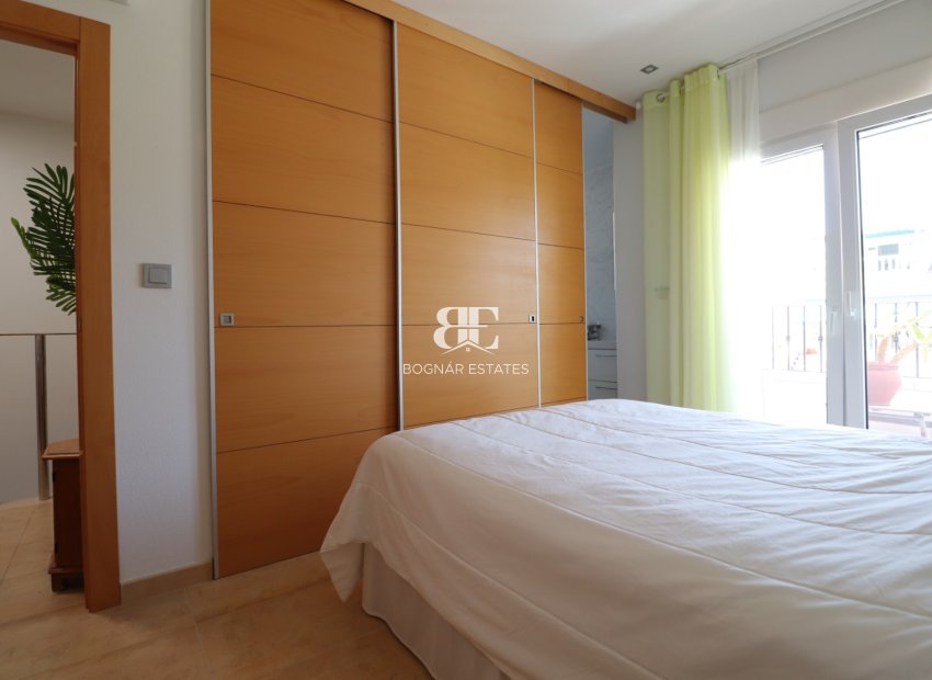 Resale - Townhouse -
Benijofar