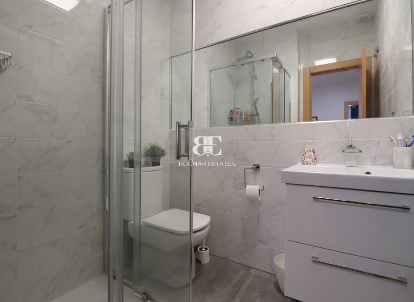 Resale - Townhouse -
Benijofar