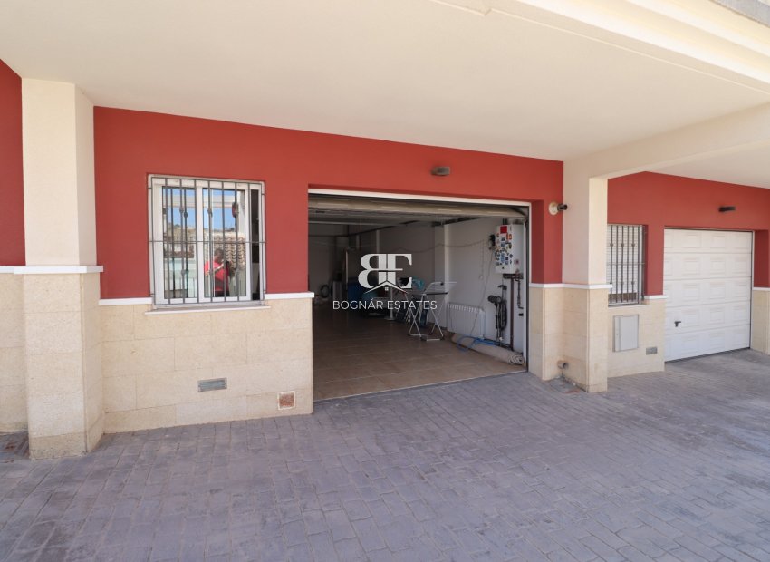 Resale - Townhouse -
Benijofar