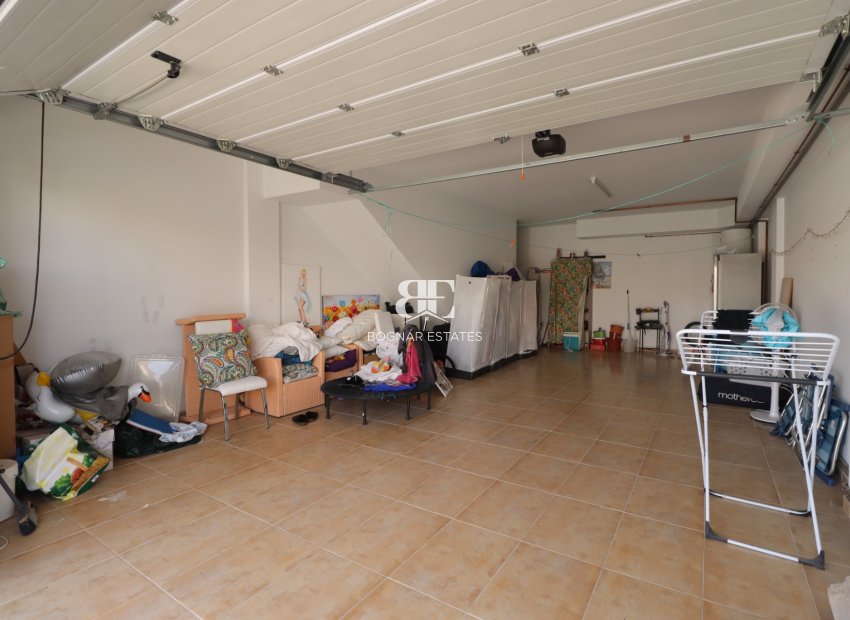 Resale - Townhouse -
Benijofar