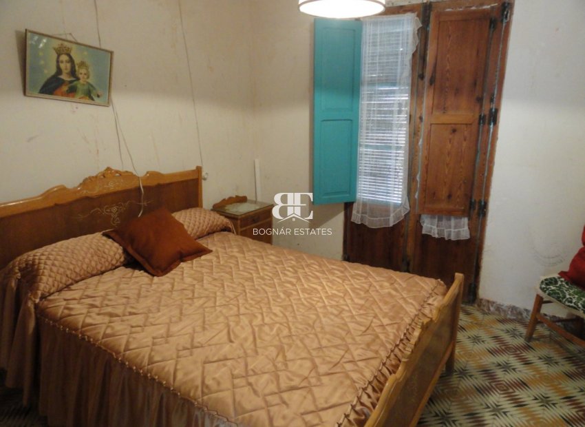 Resale - Townhouse -
Bolulla - Center