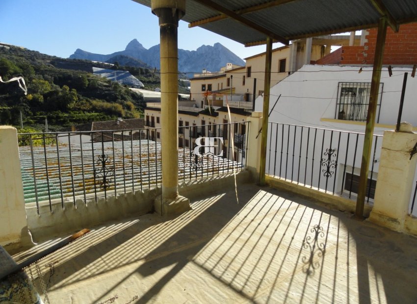 Resale - Townhouse -
Bolulla - Center