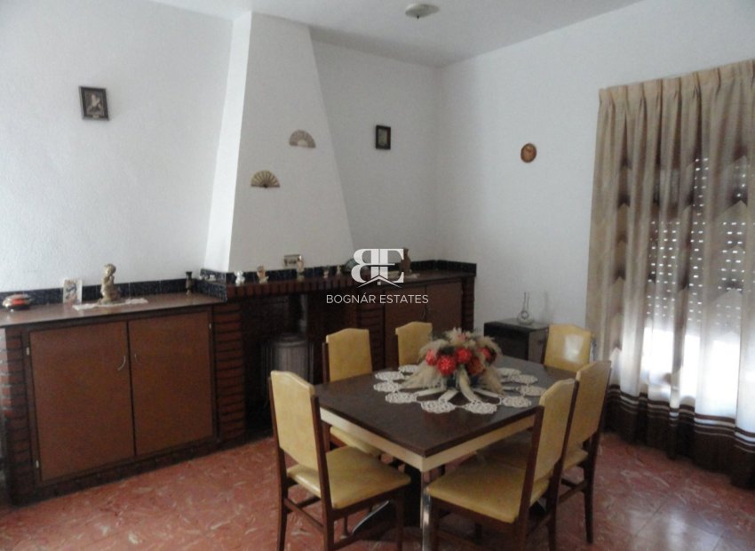 Resale - Townhouse -
Bolulla - Center