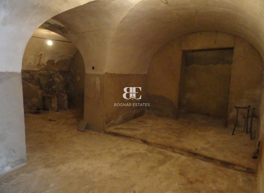 Resale - Townhouse -
Bolulla - Center