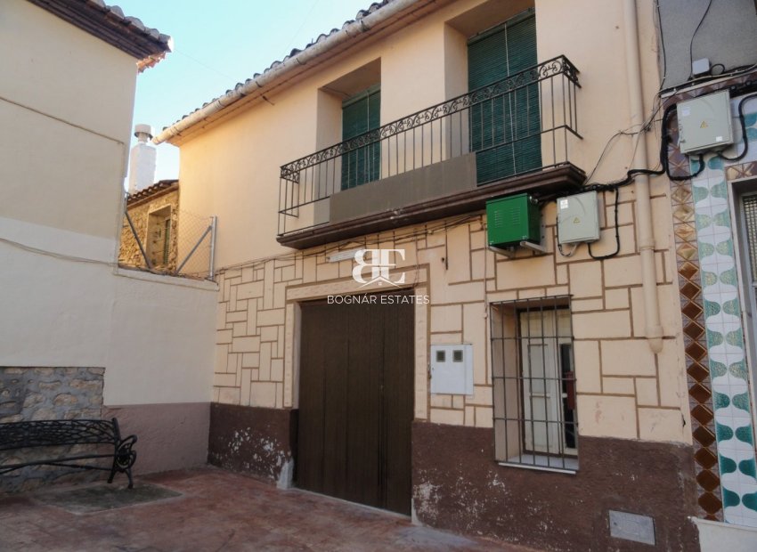 Resale - Townhouse -
Bolulla - Center