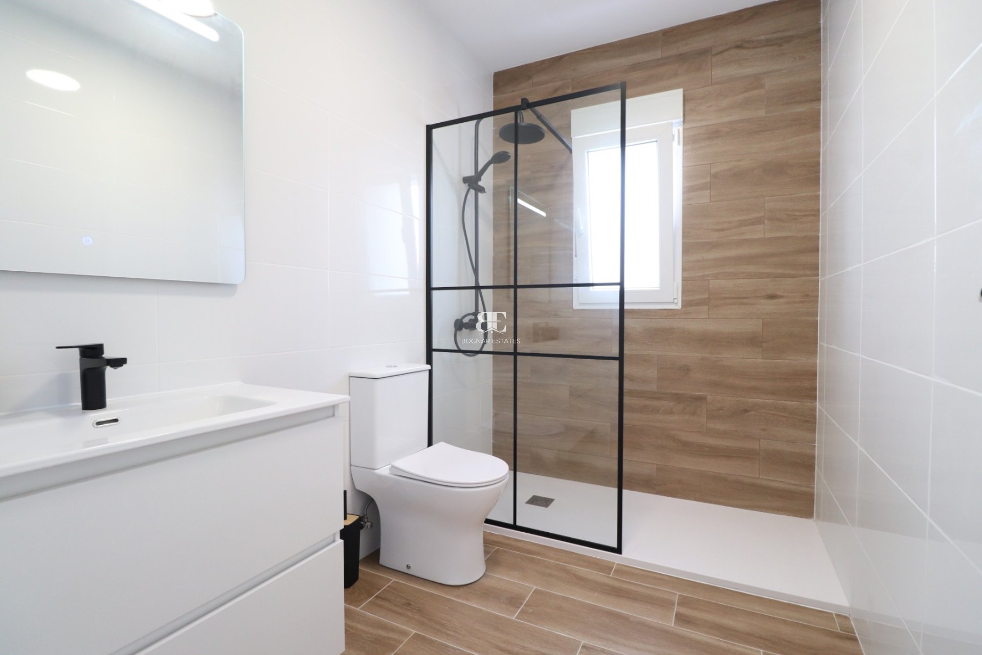 Resale - Townhouse -
Ciudad Quesada - Altos de Quesada