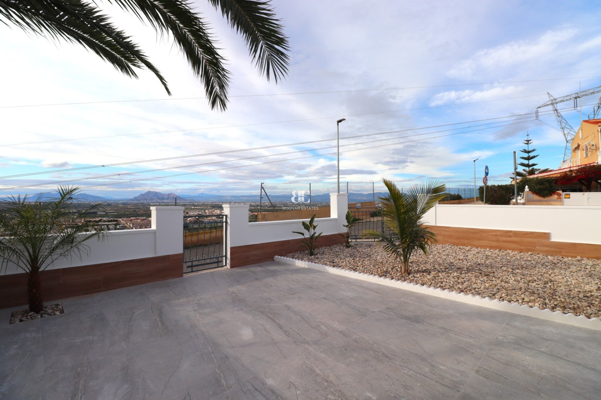 Resale - Townhouse -
Ciudad Quesada - Altos de Quesada