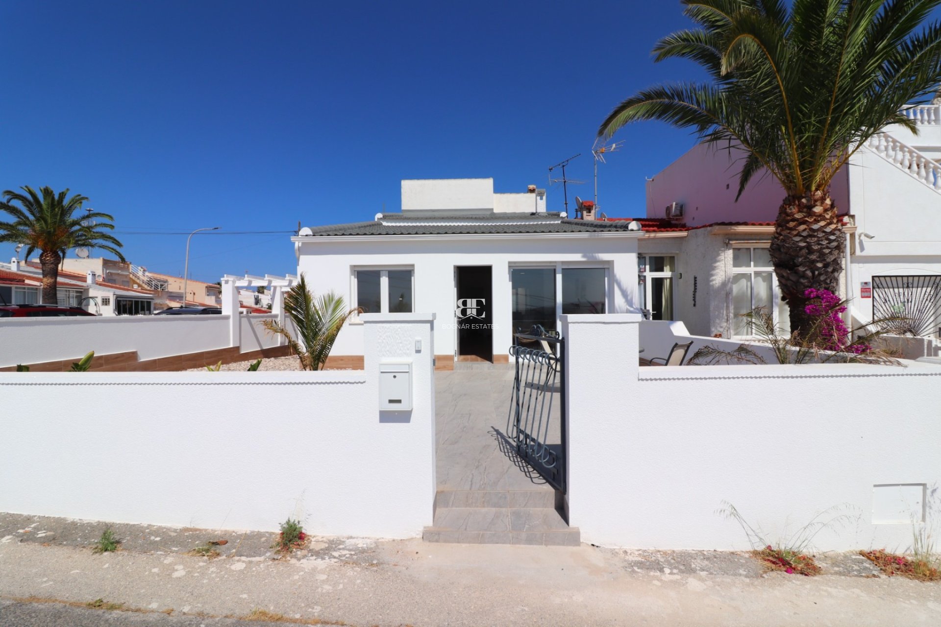 Resale - Townhouse -
Ciudad Quesada - Altos de Quesada