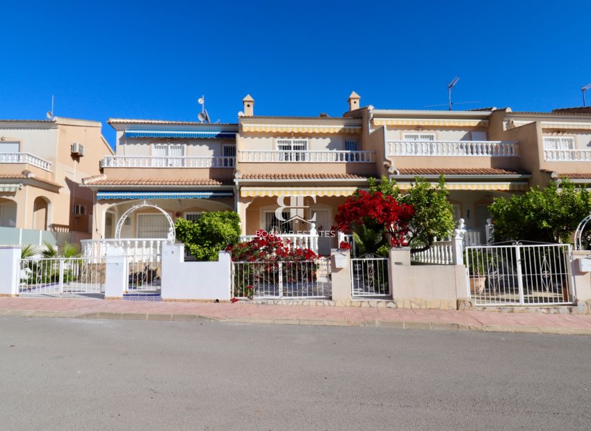 Resale - Townhouse -
Ciudad Quesada - Doña Pepa