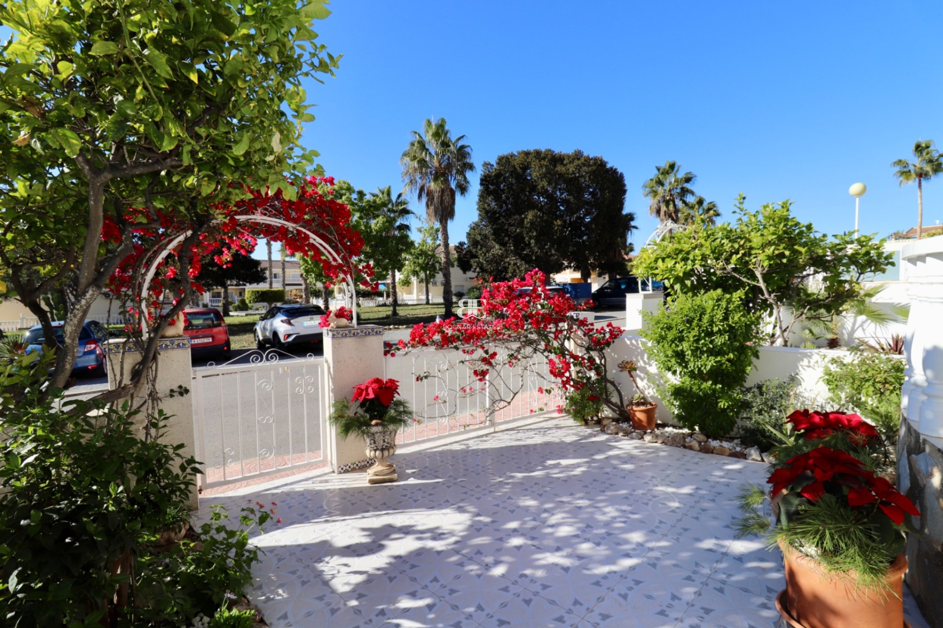 Resale - Townhouse -
Ciudad Quesada - Doña Pepa