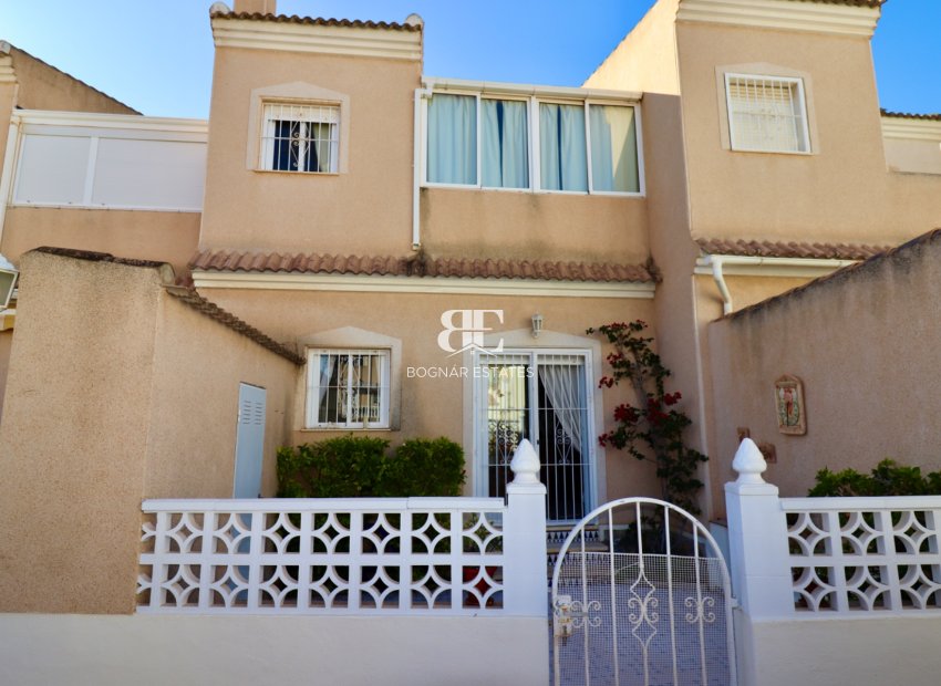 Resale - Townhouse -
Ciudad Quesada - Doña Pepa