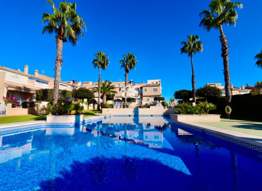 Resale - Townhouse -
Ciudad Quesada - Doña Pepa