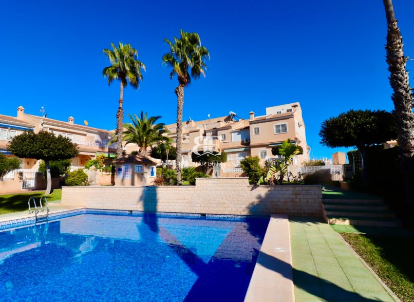 Resale - Townhouse -
Ciudad Quesada - Doña Pepa