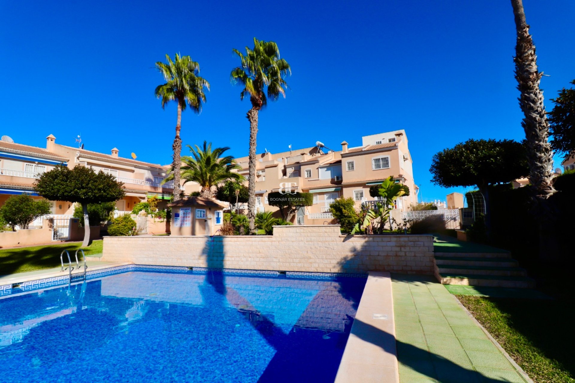 Resale - Townhouse -
Ciudad Quesada - Doña Pepa