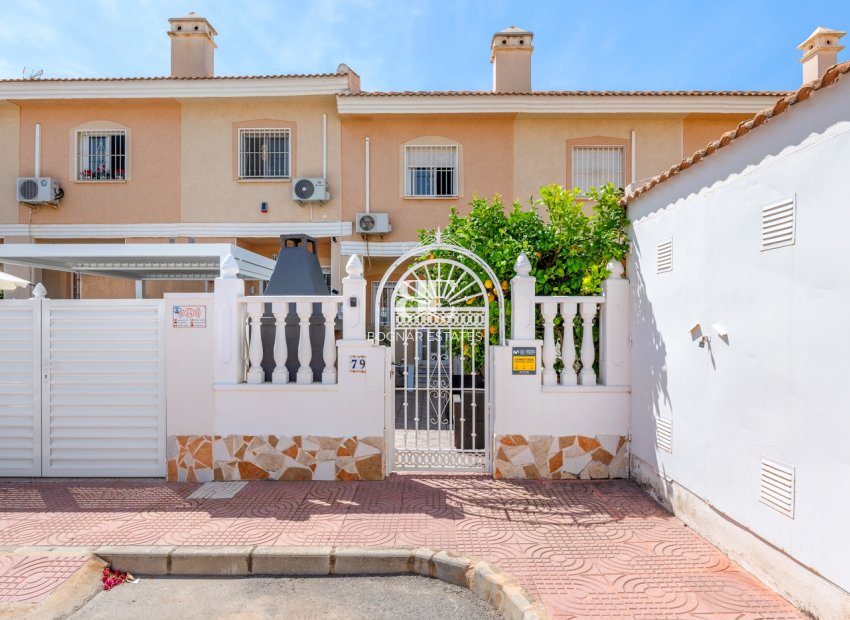Resale - Townhouse -
Ciudad Quesada - Doña Pepa