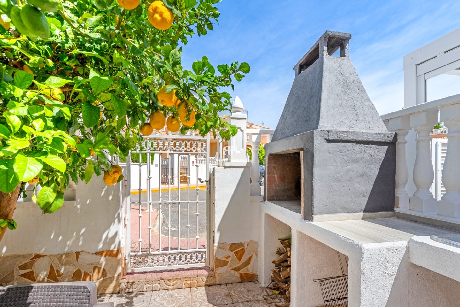 Resale - Townhouse -
Ciudad Quesada - Doña Pepa