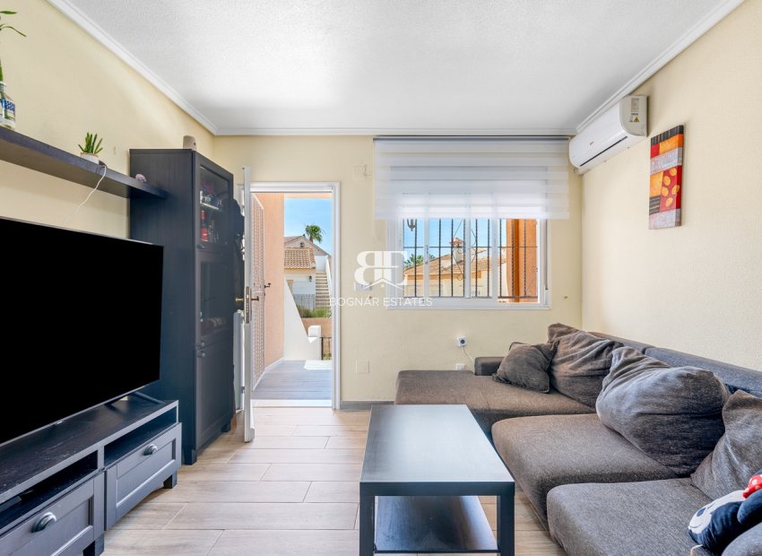 Resale - Townhouse -
Ciudad Quesada - Doña Pepa