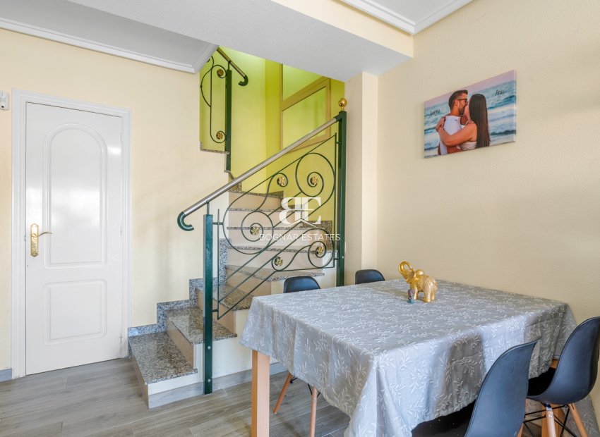 Resale - Townhouse -
Ciudad Quesada - Doña Pepa