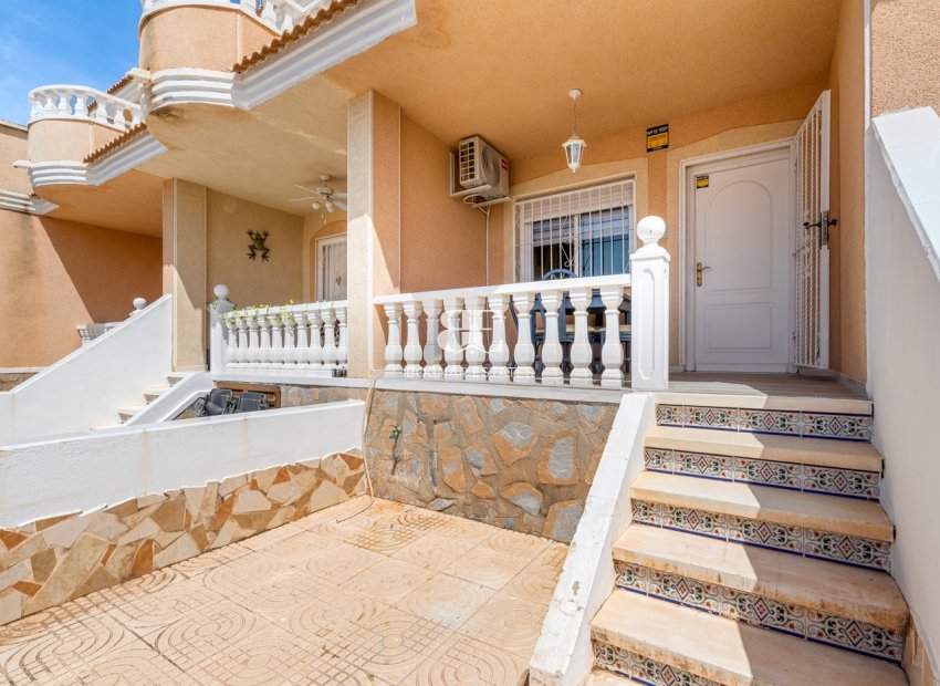 Resale - Townhouse -
Ciudad Quesada - Doña Pepa