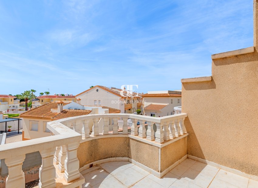 Resale - Townhouse -
Ciudad Quesada - Doña Pepa