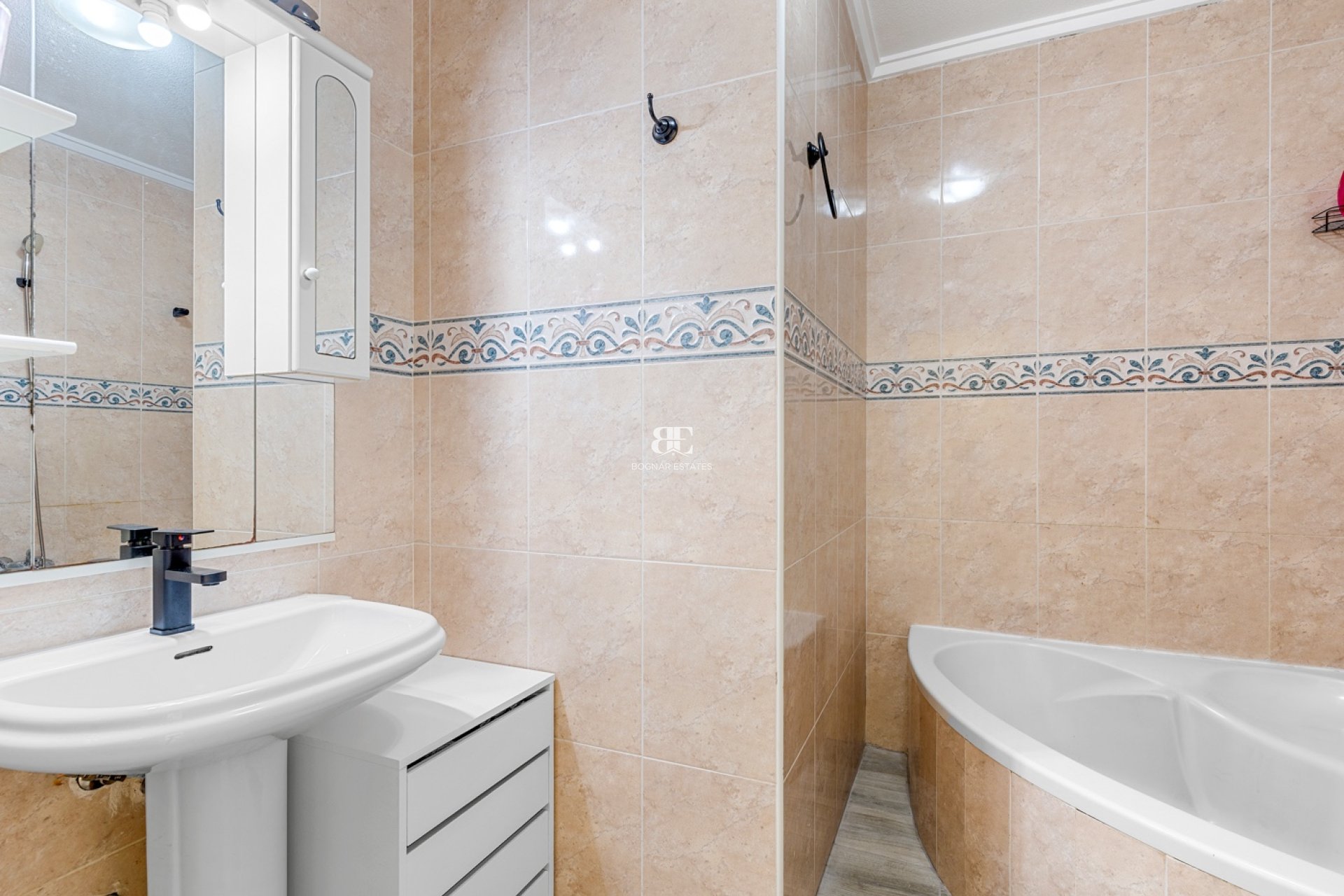 Resale - Townhouse -
Ciudad Quesada - Doña Pepa