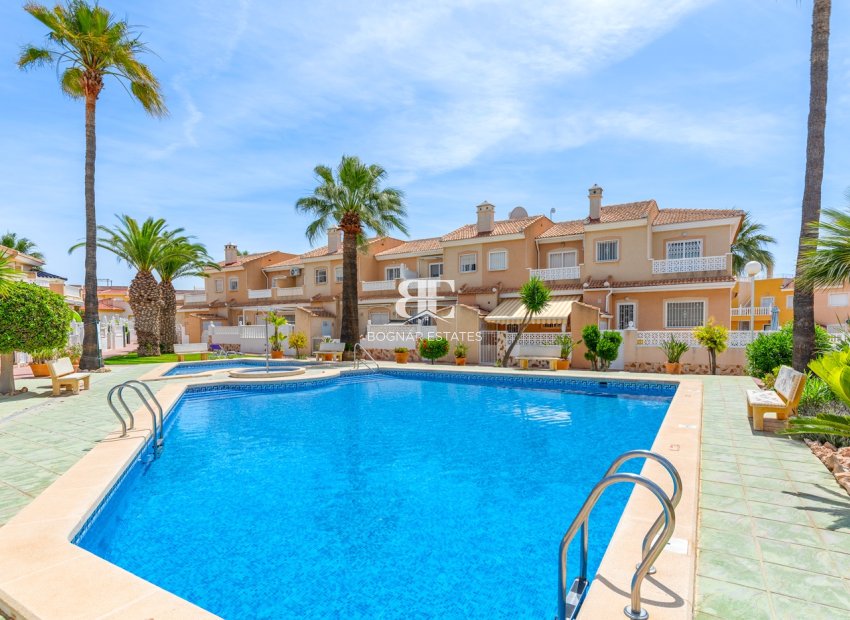 Resale - Townhouse -
Ciudad Quesada - Doña Pepa