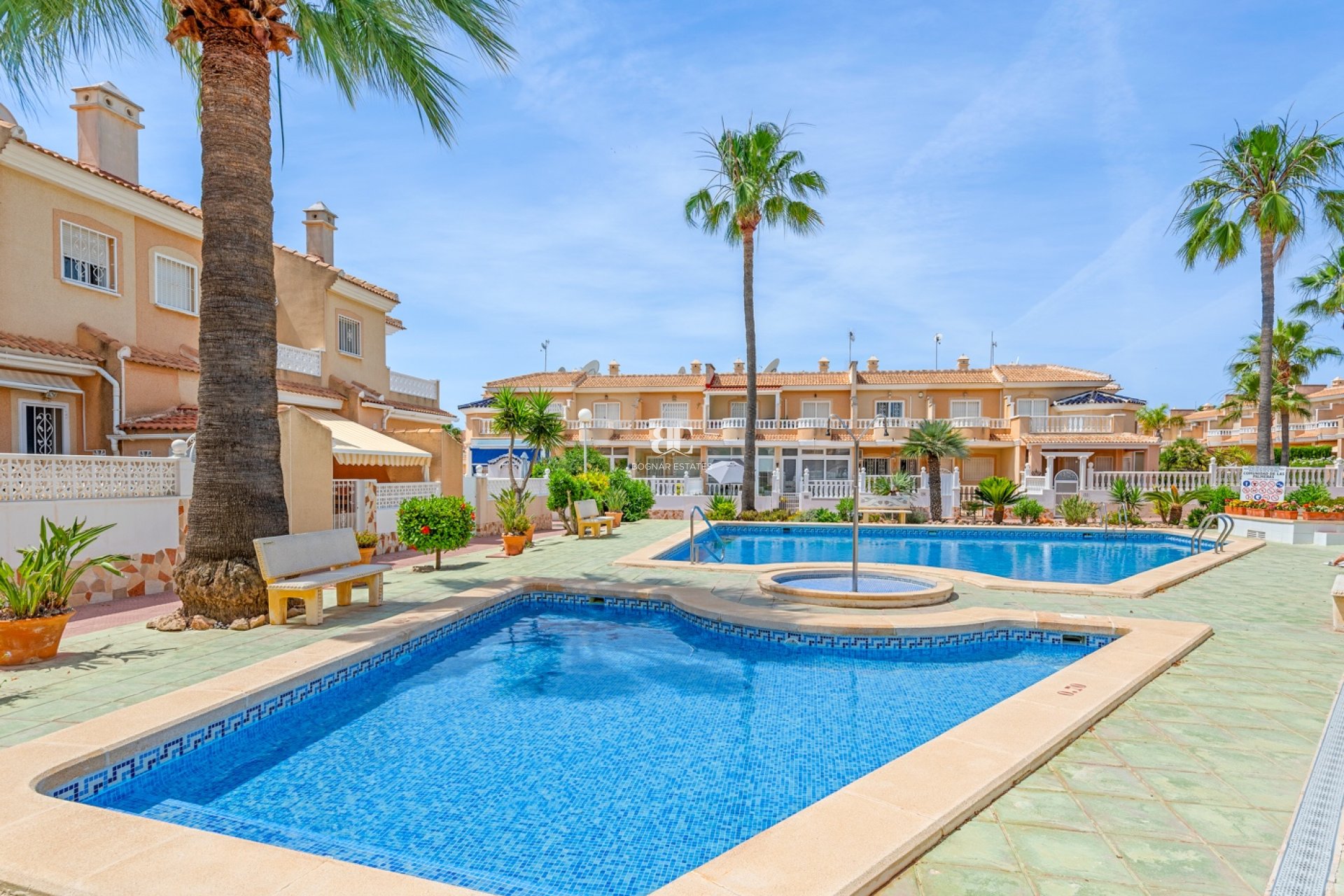 Resale - Townhouse -
Ciudad Quesada - Doña Pepa