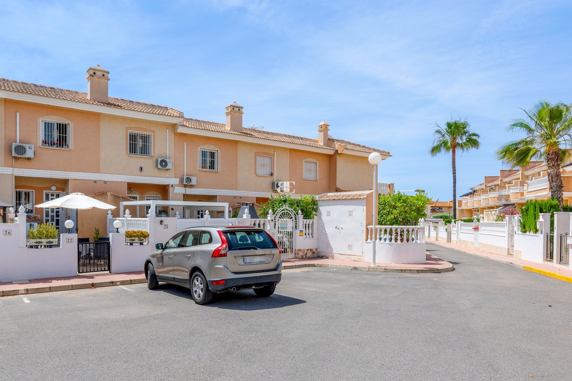 Resale - Townhouse -
Ciudad Quesada - Doña Pepa