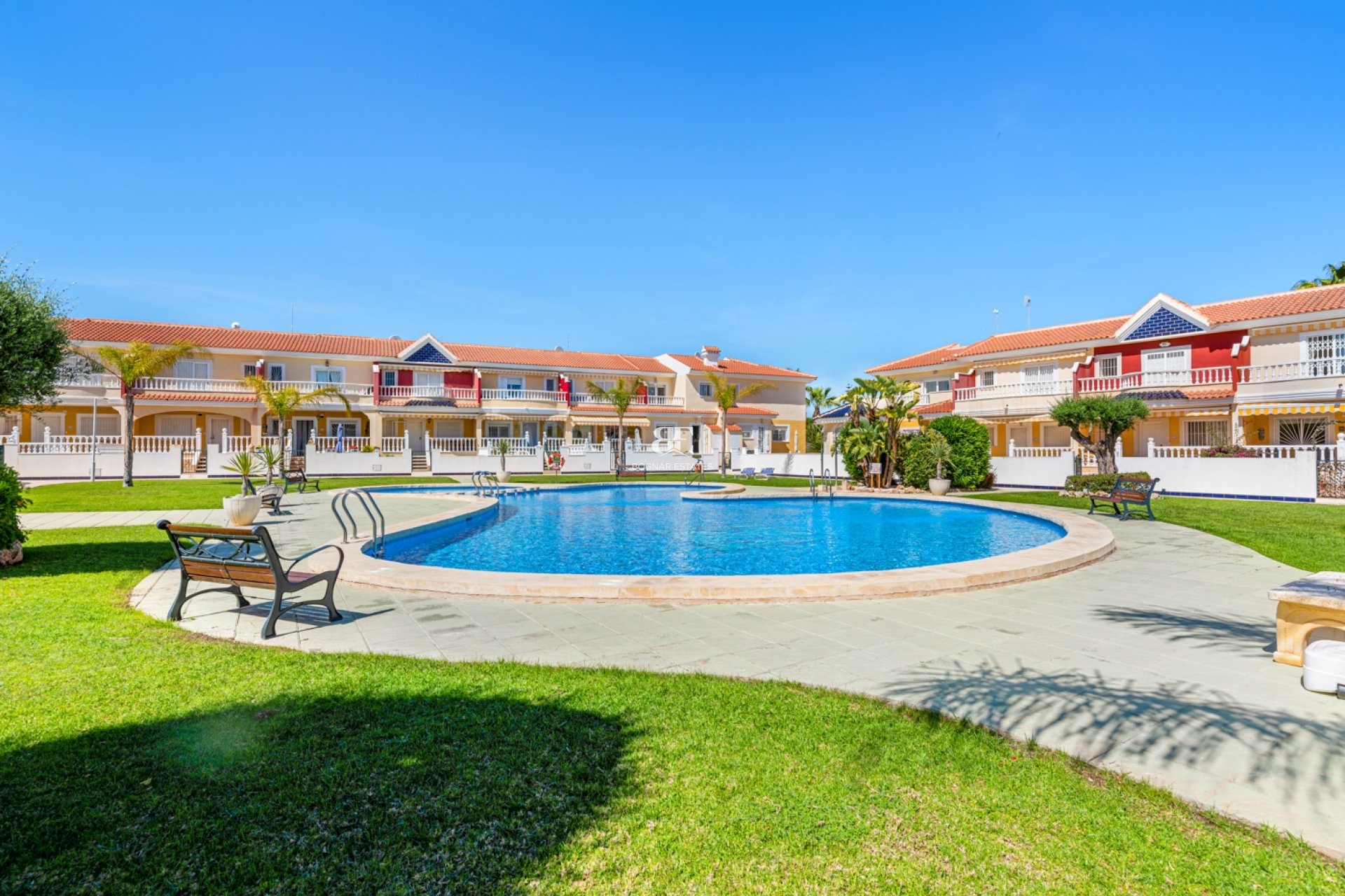 Resale - Townhouse -
Ciudad Quesada - Doña Pepa