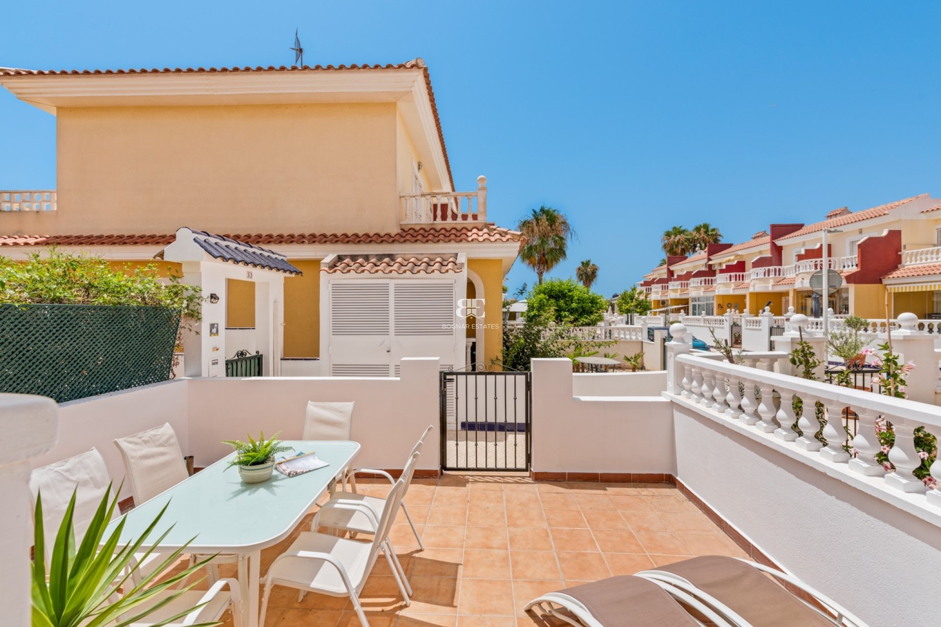 Resale - Townhouse -
Ciudad Quesada - Doña Pepa