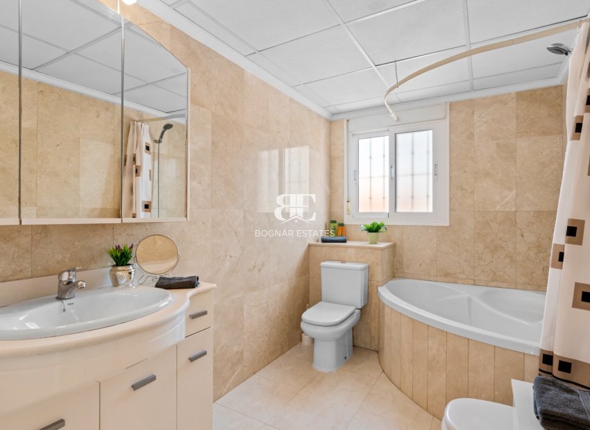 Resale - Townhouse -
Ciudad Quesada - Doña Pepa